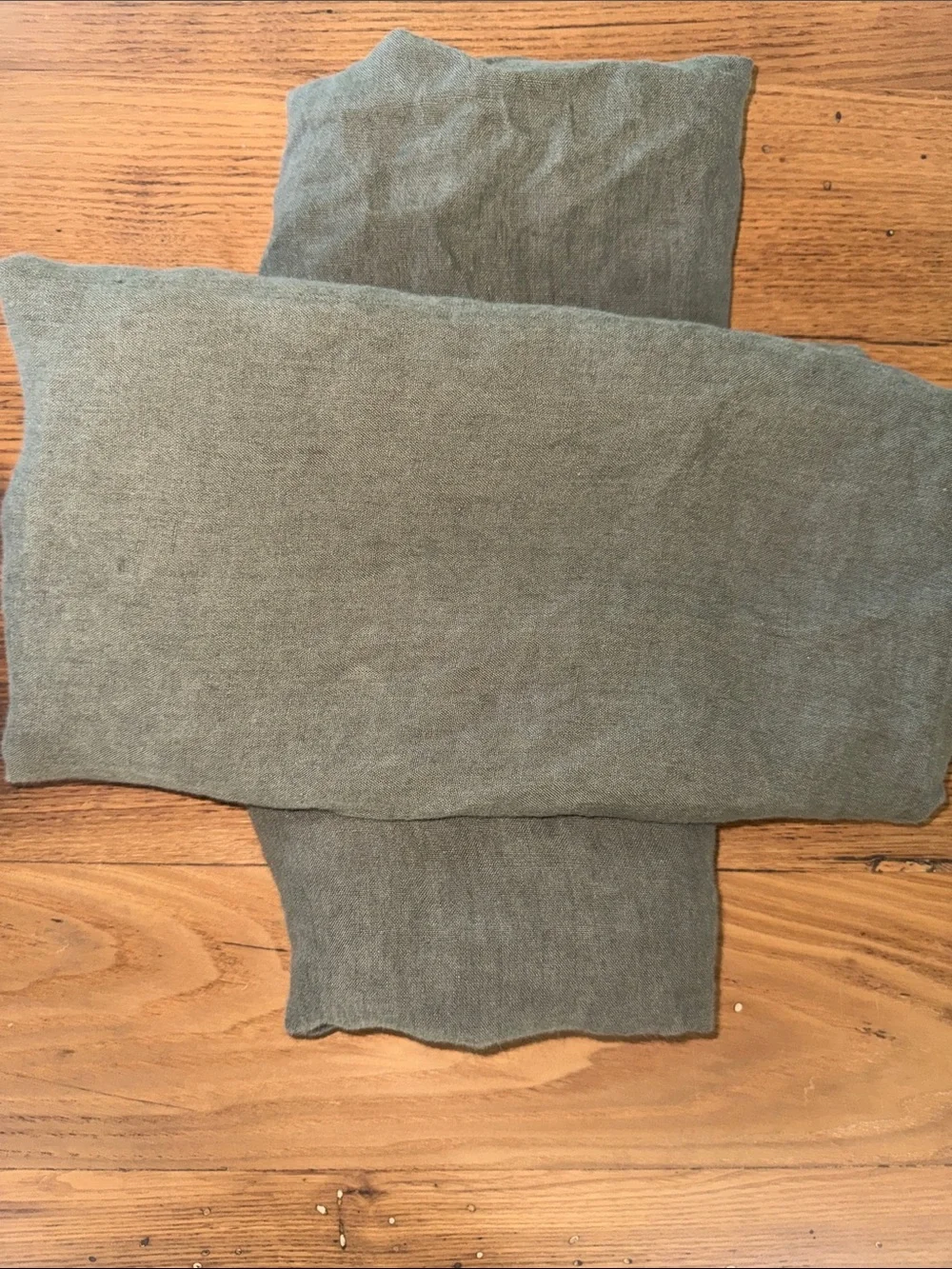 EUC Quince European Linen Pillowcases Dusty Olive Standard Set of 2